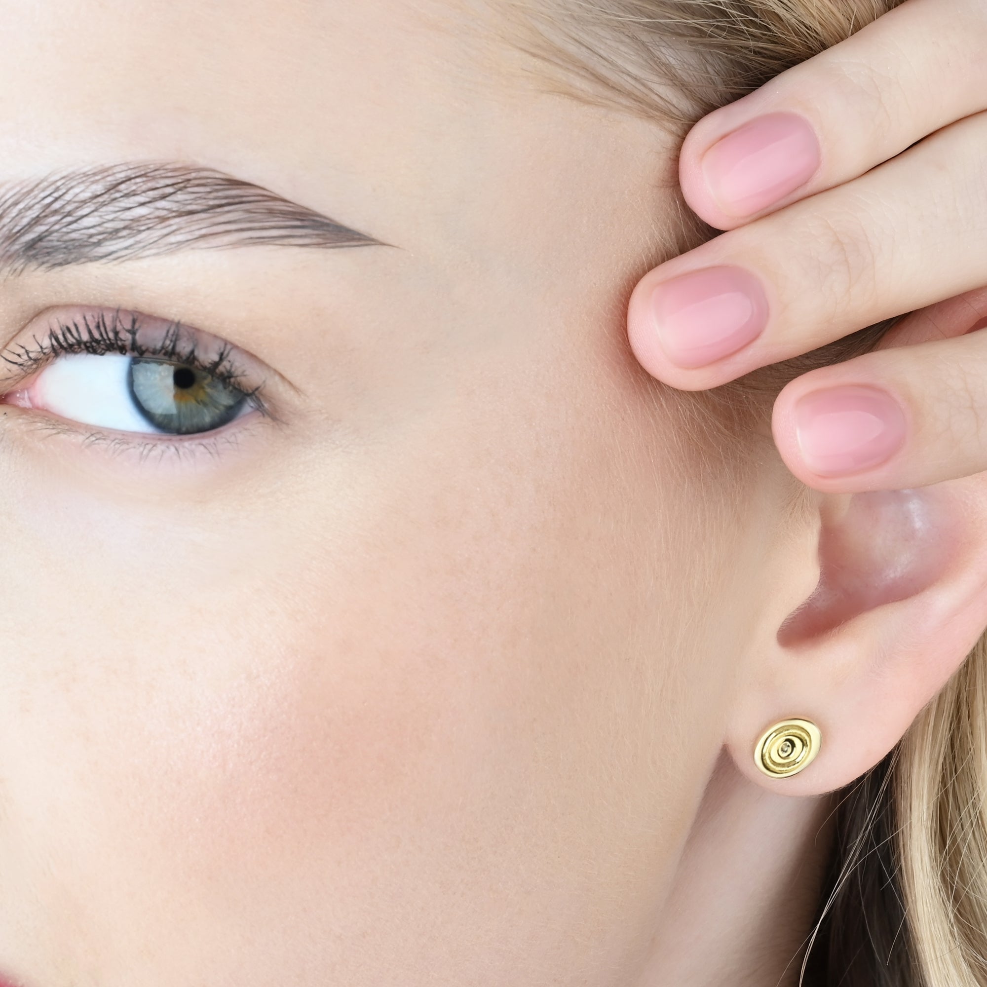 Elité Capsule Nude Madalyon Earrings