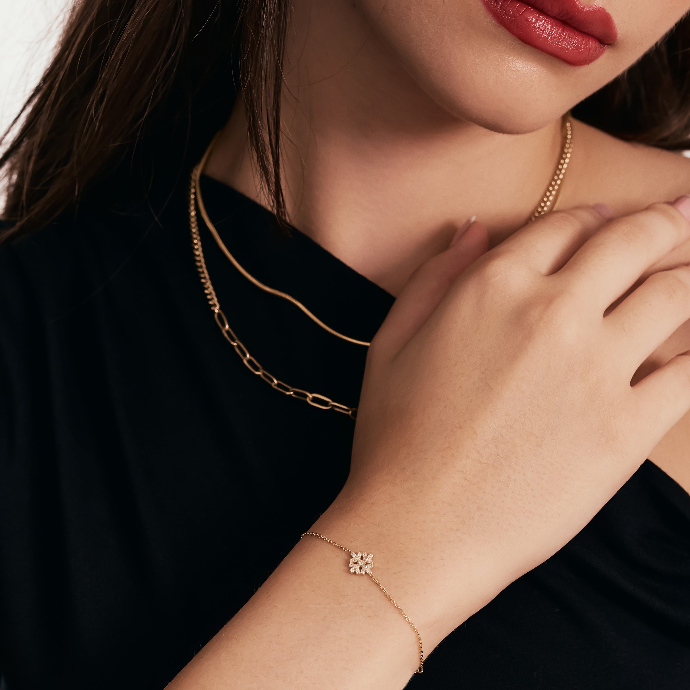 Kar Tanesi Altın Bileklik