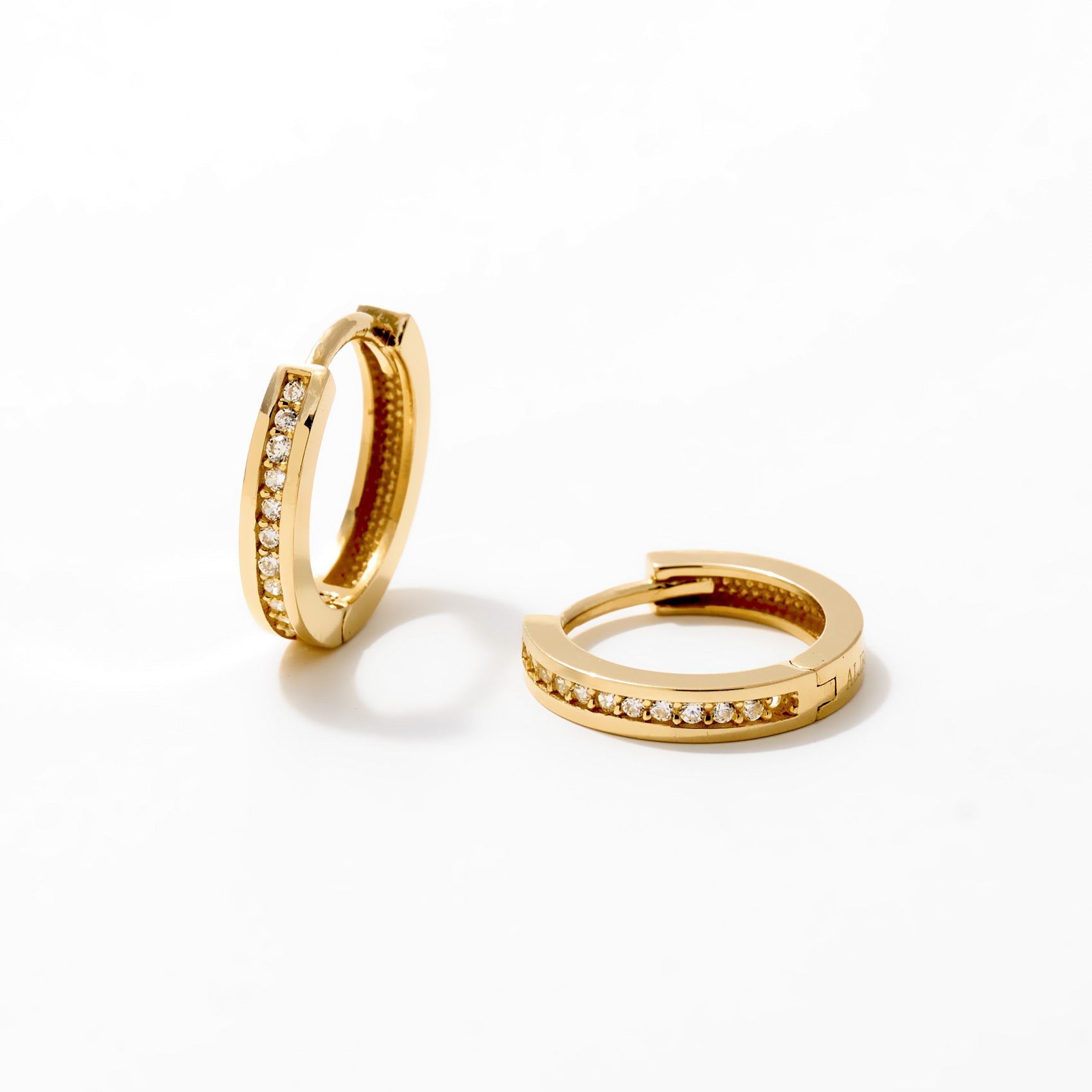 Sıra Taşlı Mini Halka Küpe