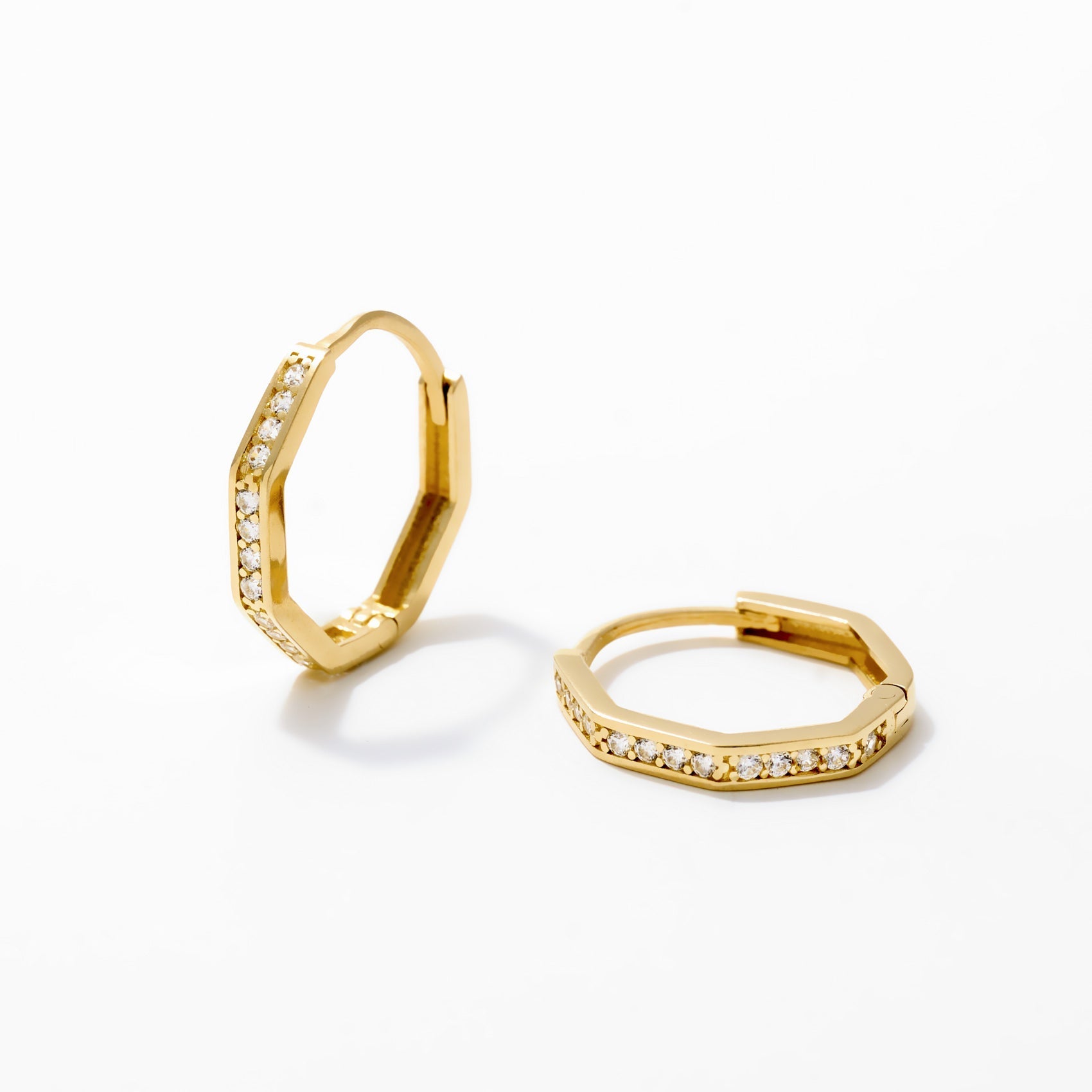 Taşlı Altıgen Küpe