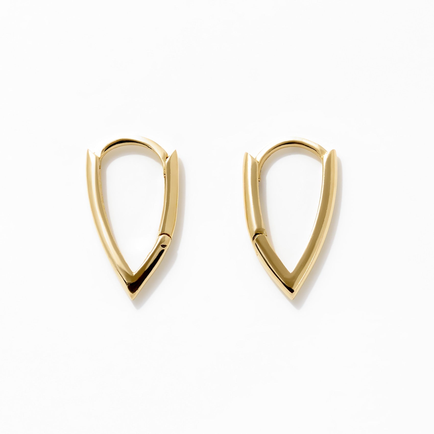 Tasarım Kalkan Küpe