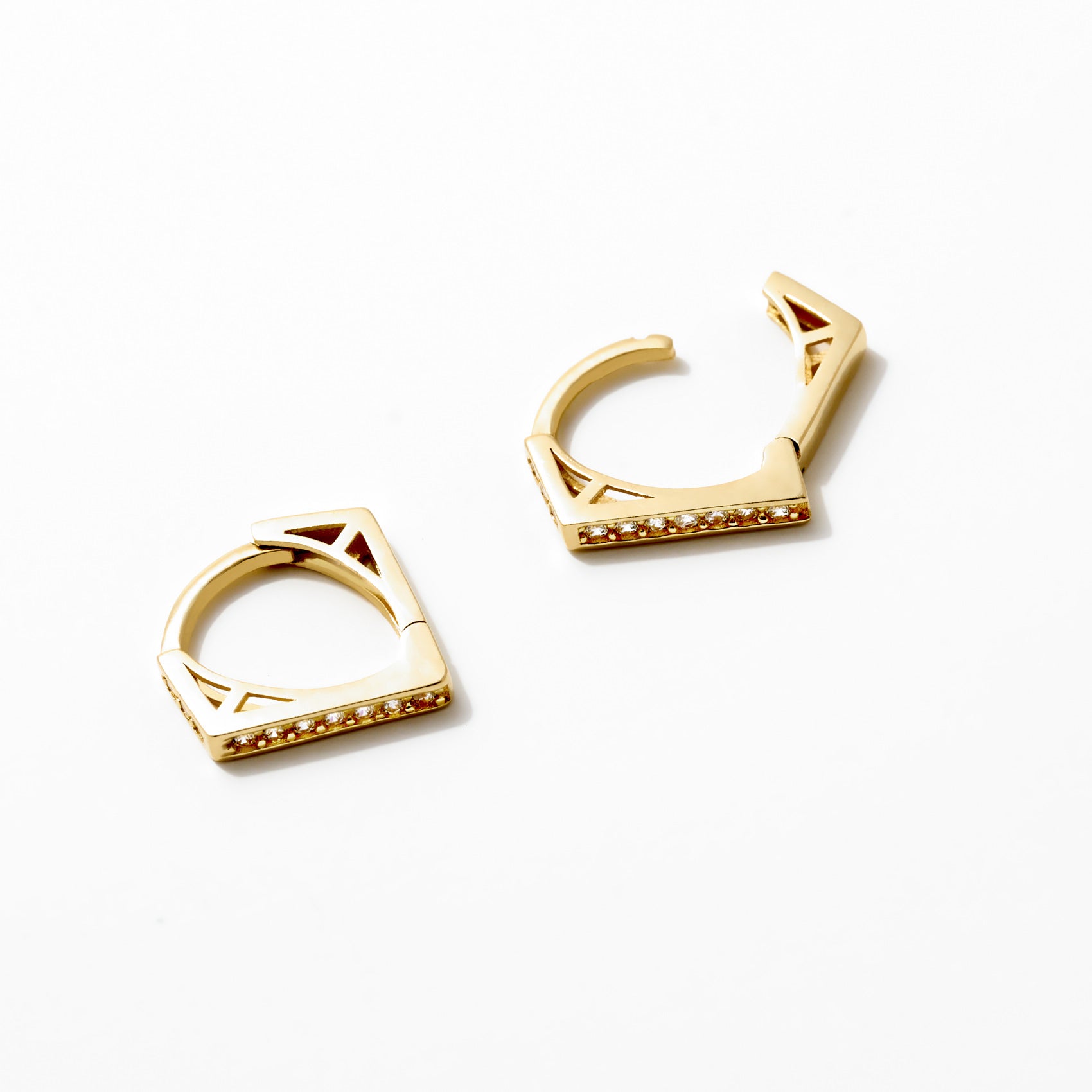 Taşlı Mini Elmas Kesim Küpe