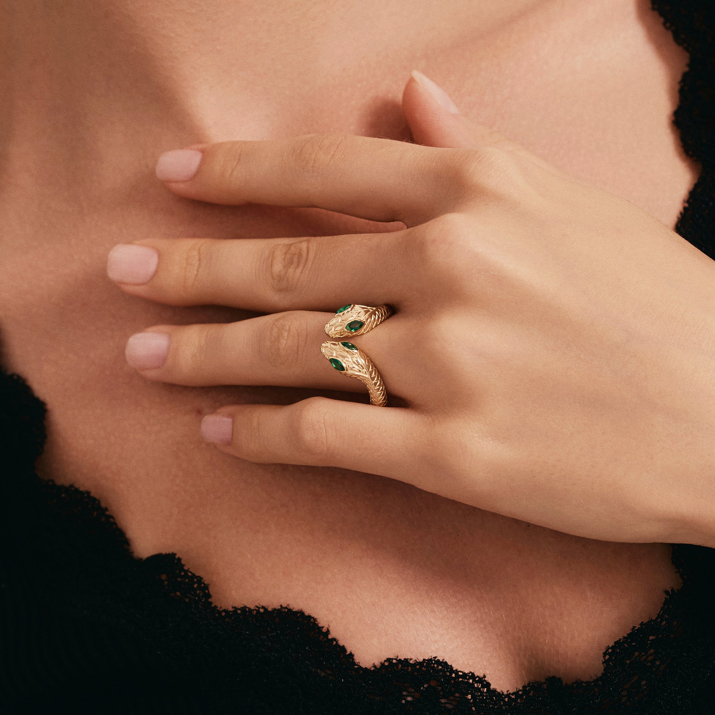 Zümrüt Gözlü Yılan Altın Yüzük