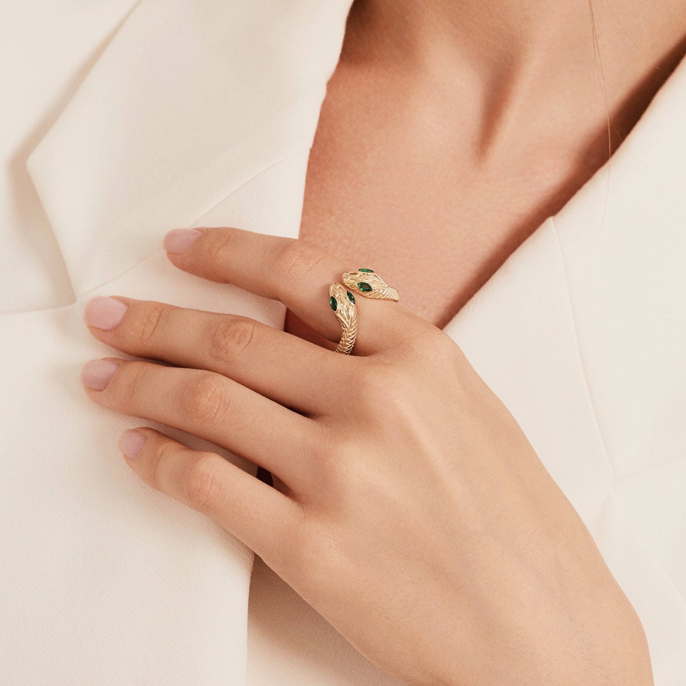 Zümrüt Gözlü Yılan Altın Yüzük