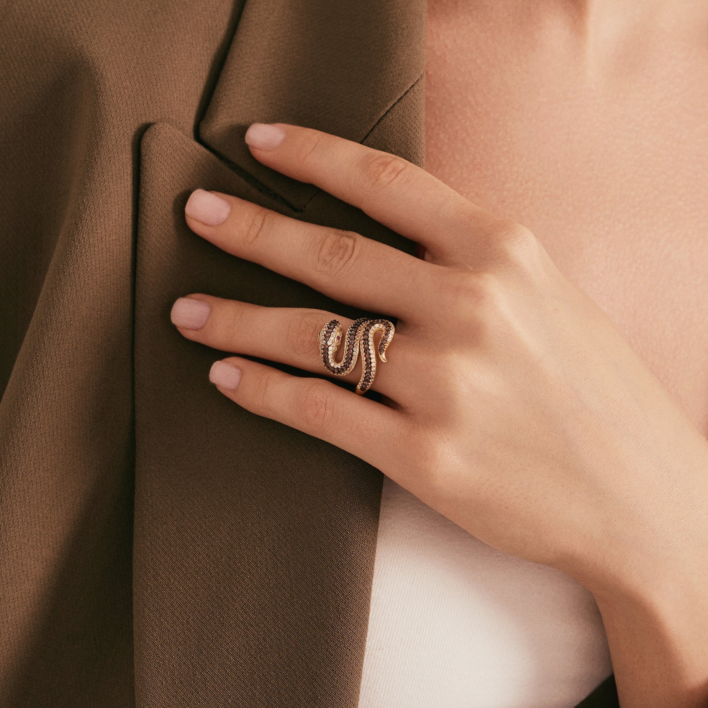 Taşlı Yılan Tasarım Altın Yüzük