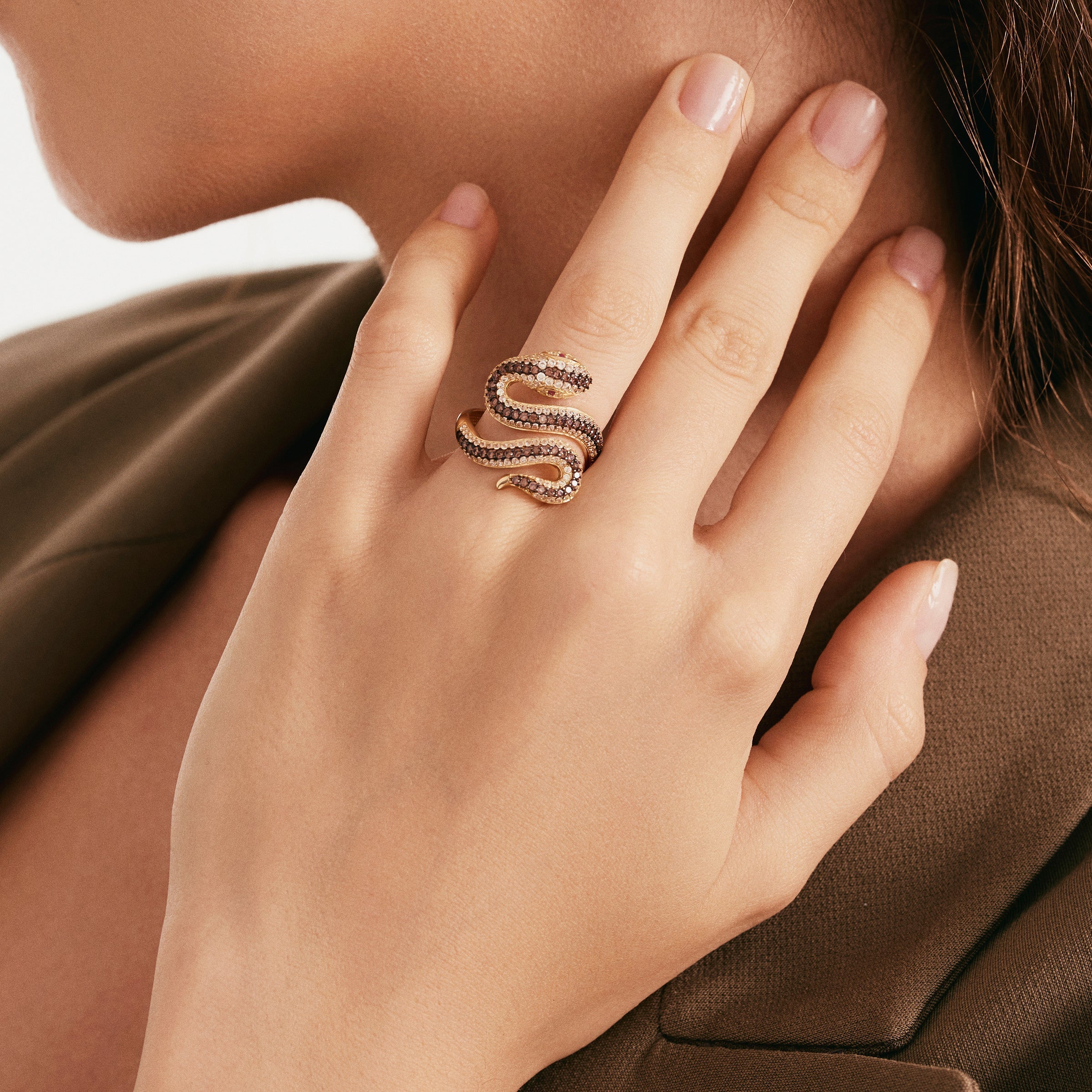 Taşlı Yılan Tasarım Altın Yüzük