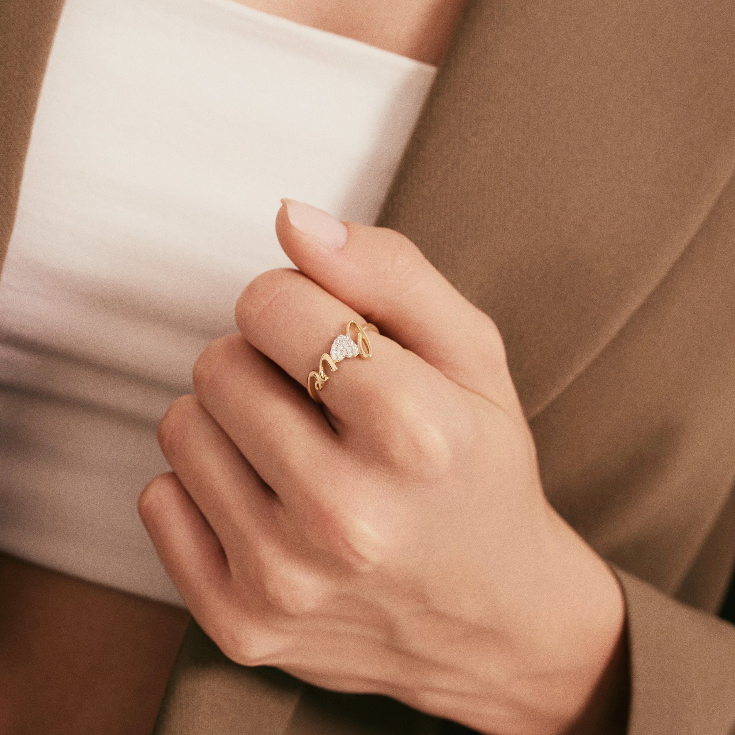 Aşk İşlemeli Yüzük