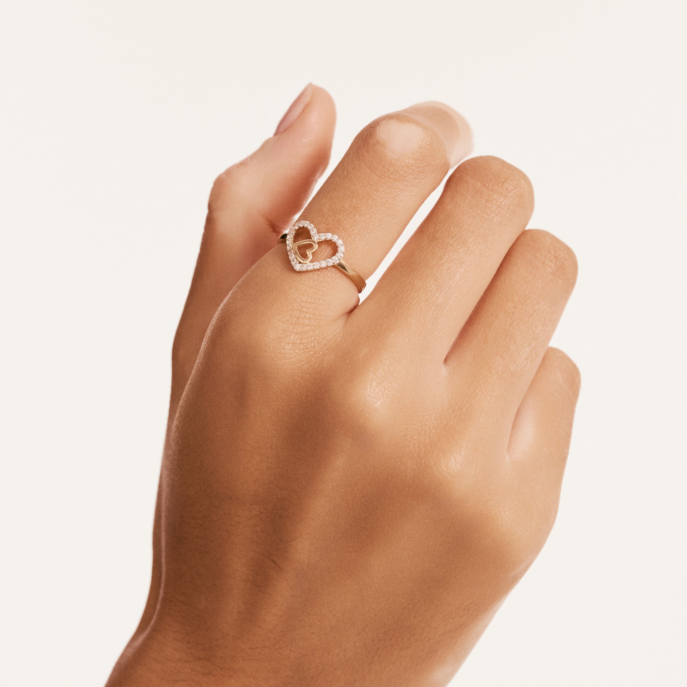 Kalpli Tasarım Altın Yüzük