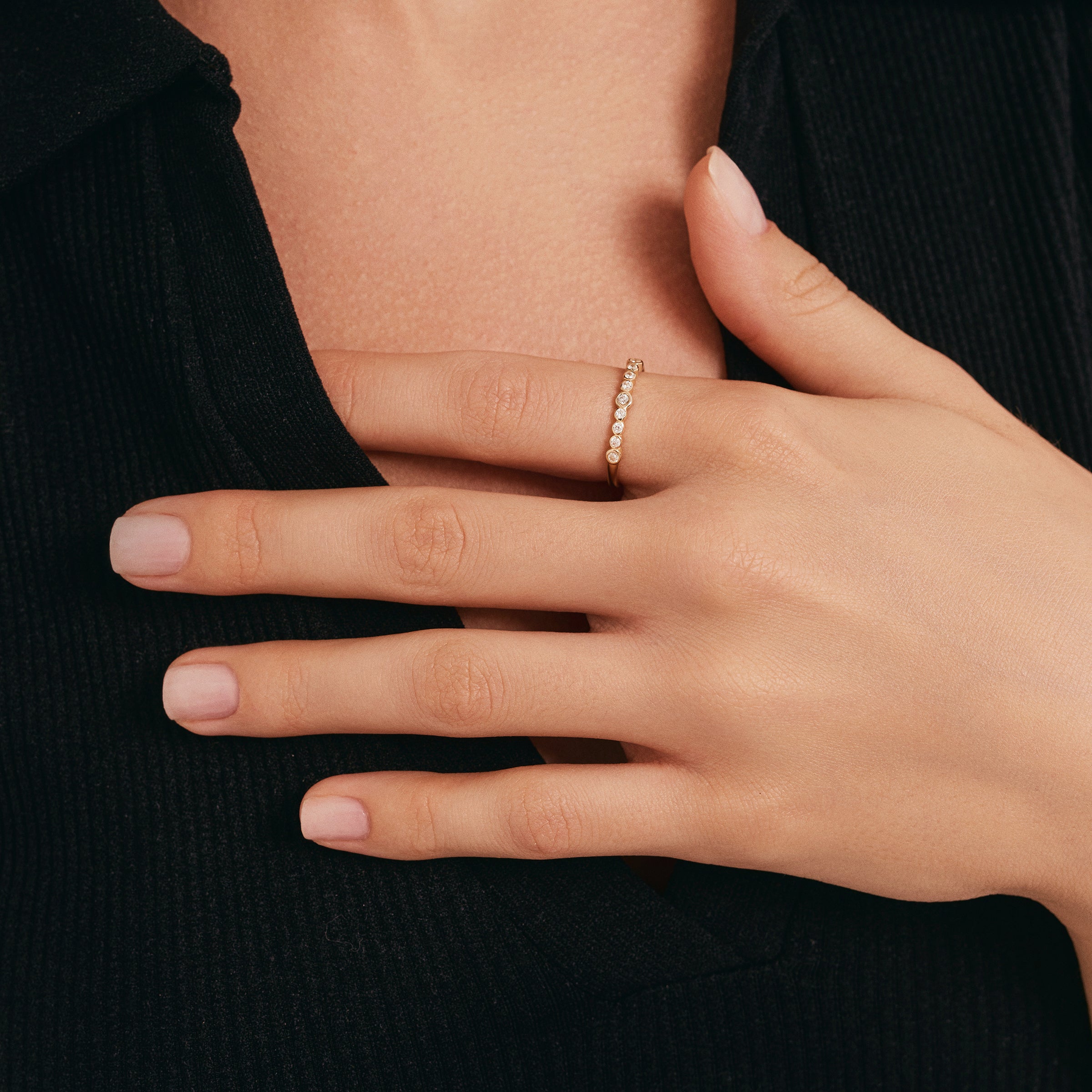 Dokuz Taş Minimal Altın Yüzük