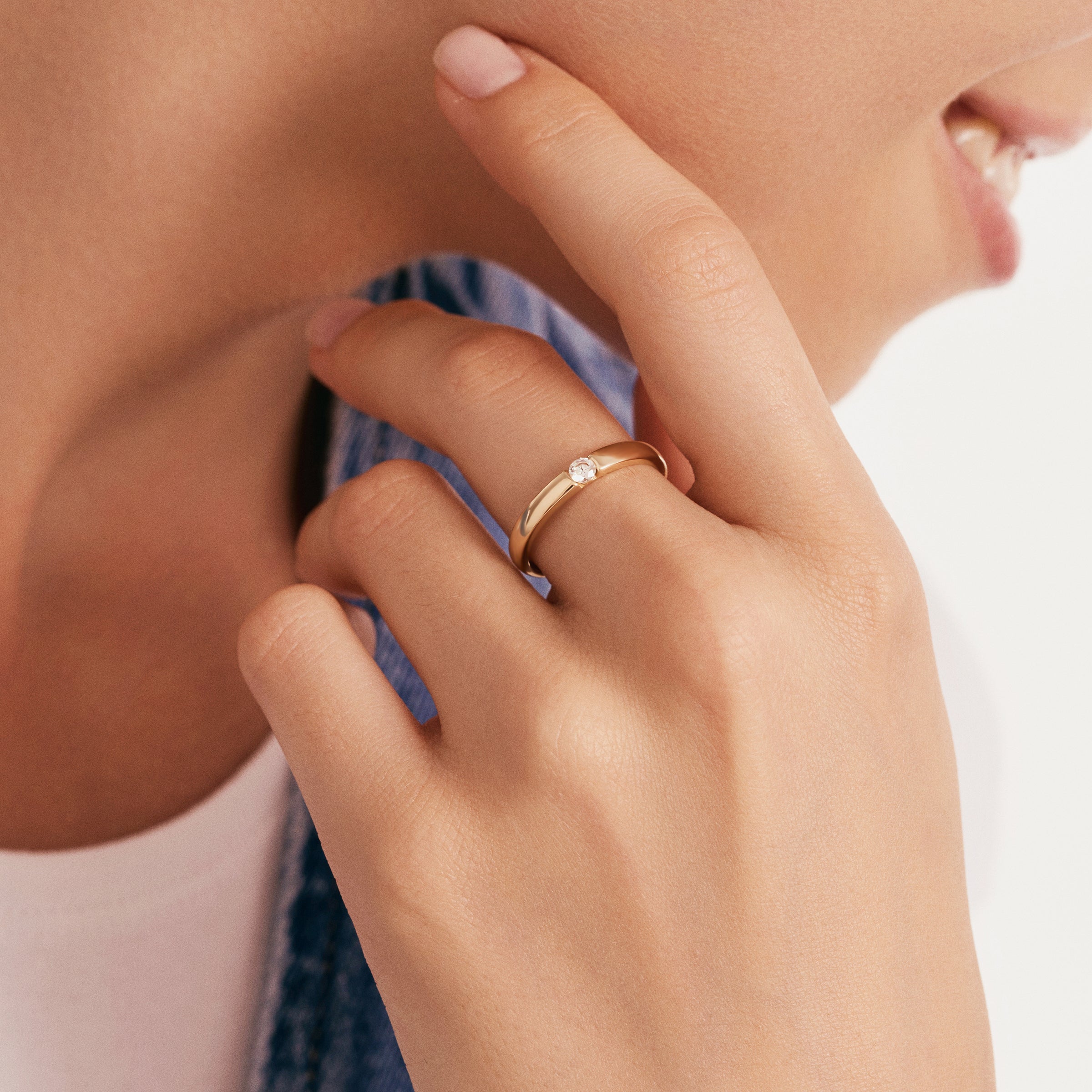 Mini Tek Taşlı Altın Alyans