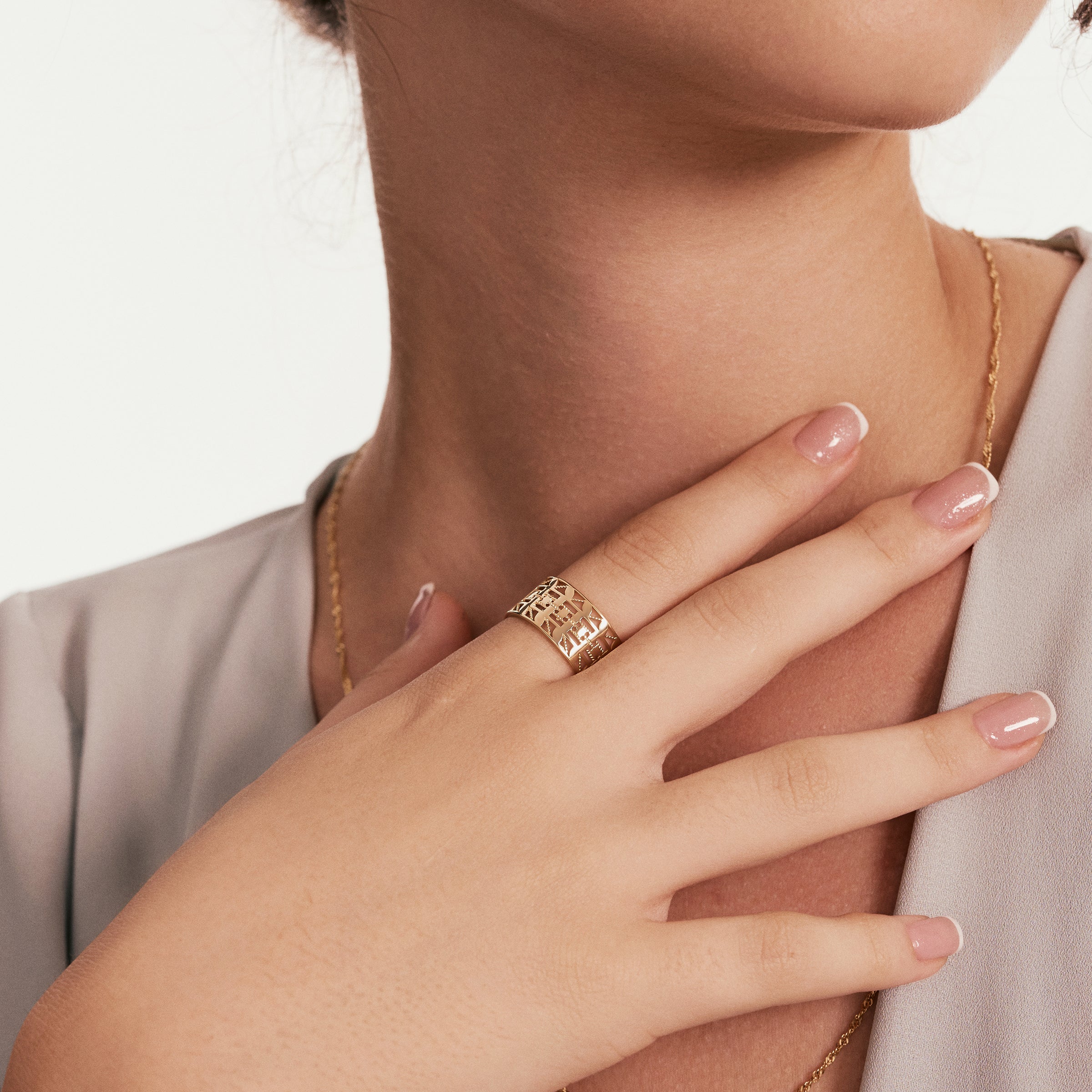 Motifli Altın Yüzük