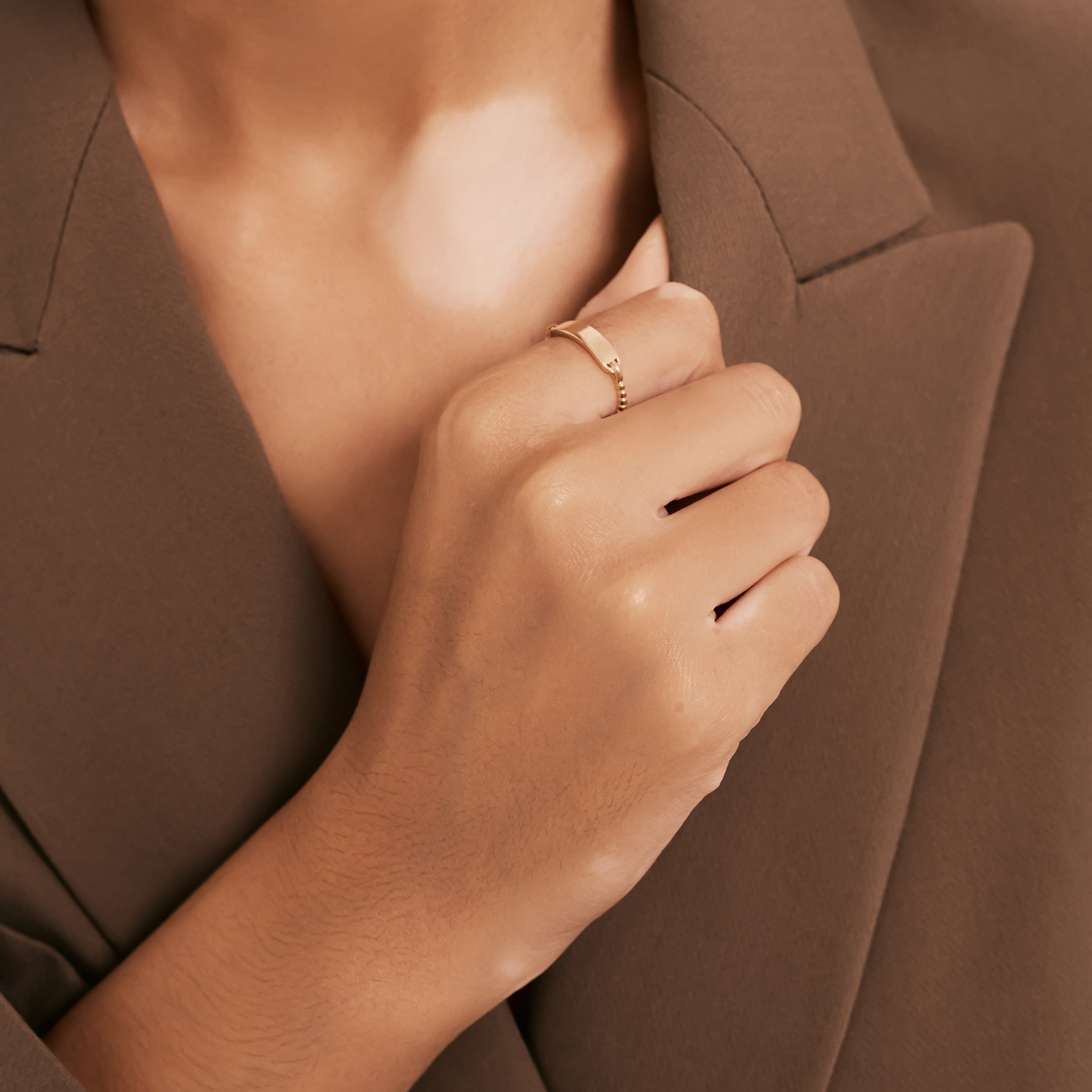 Minimal Tasarım Kişiselleştirilebilir Altın Yüzük