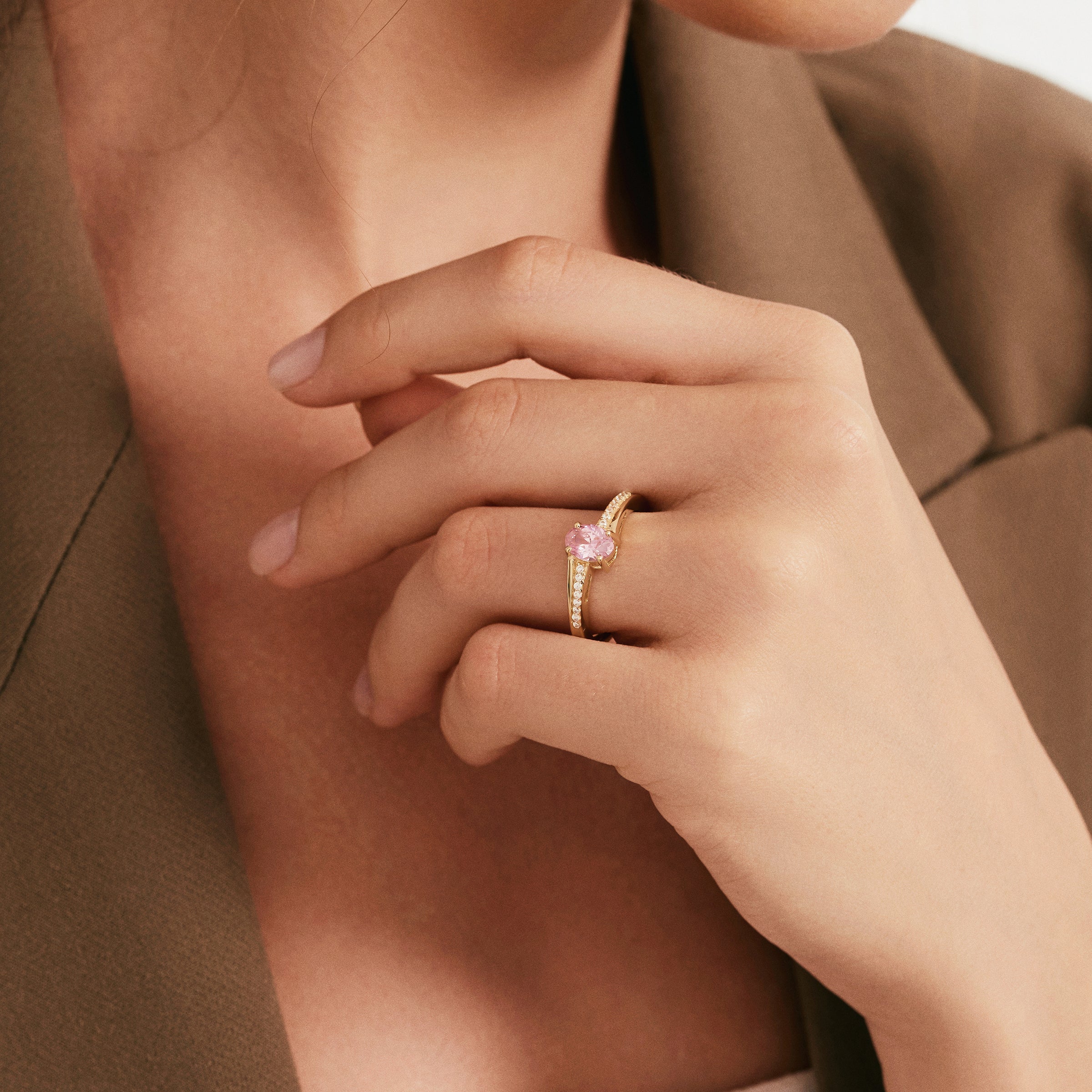 Pembe Turmalin Altın Yüzük