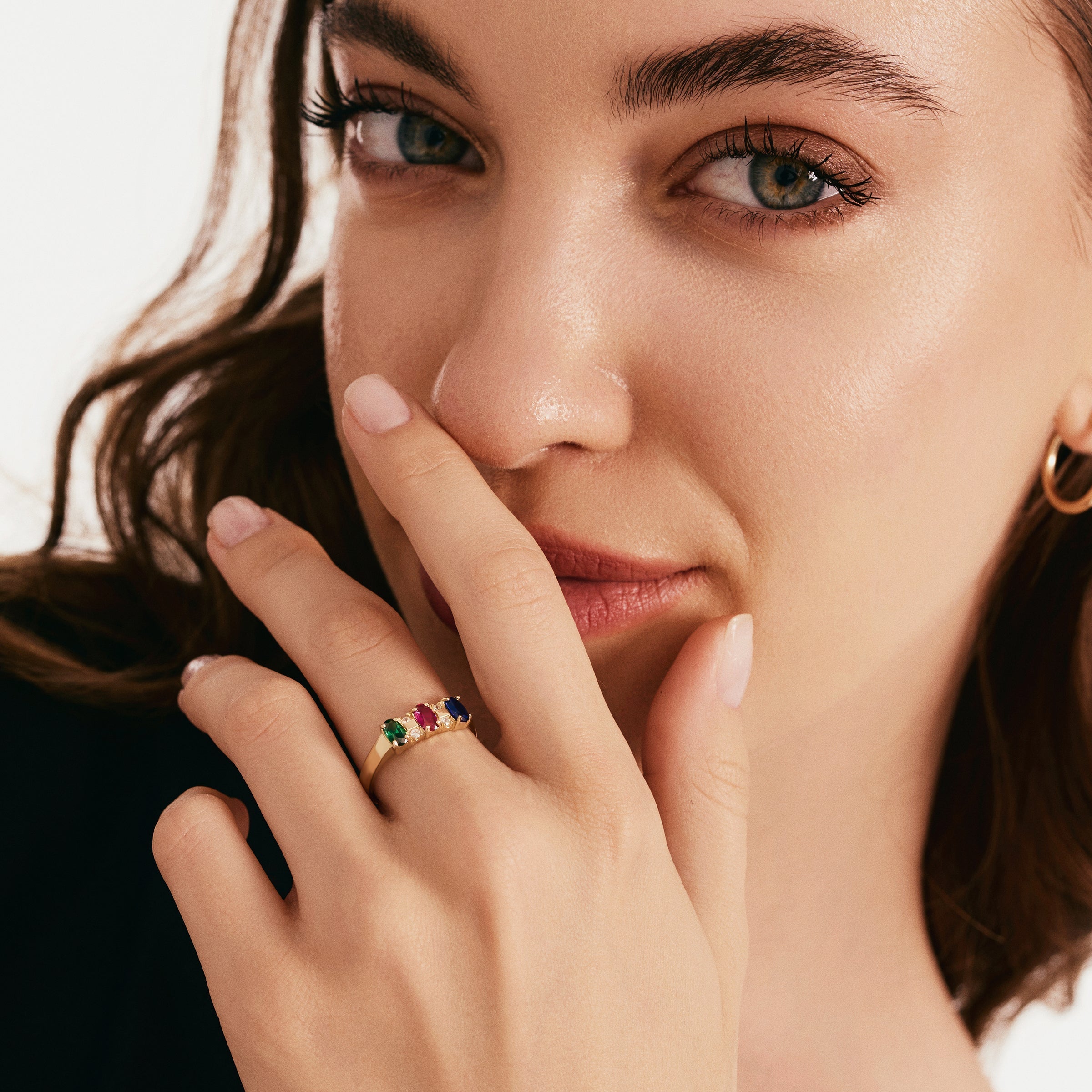 Üç Renkli Taşlı Altın Yüzük