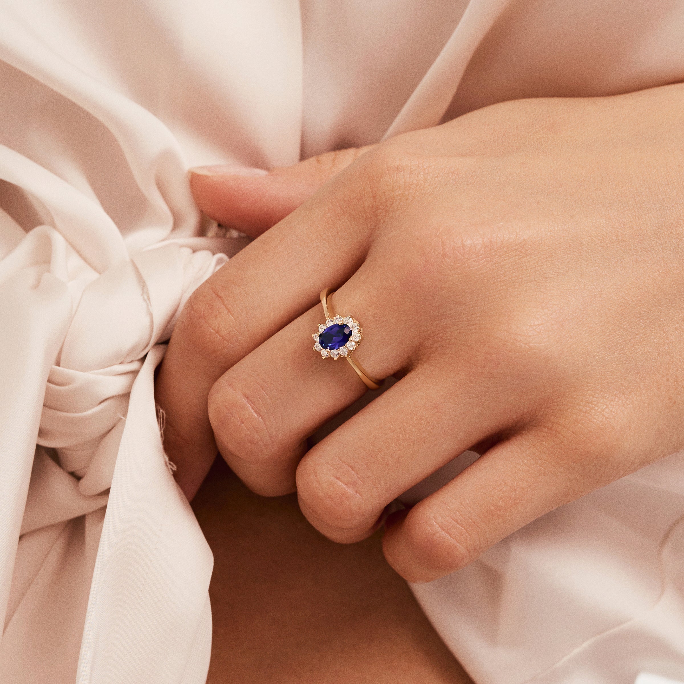 Safir Tektaş Yüzük